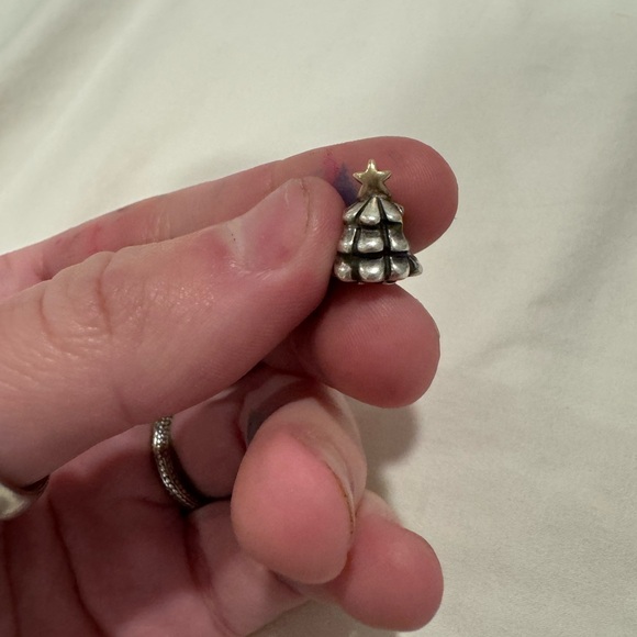 Pandora Bracelets with Charms - Picture 16 of 17